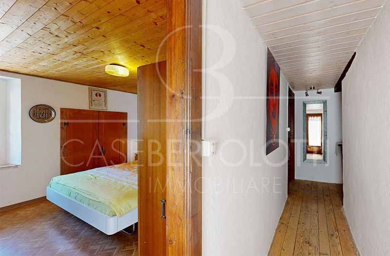 Schlafzimmer und Flur