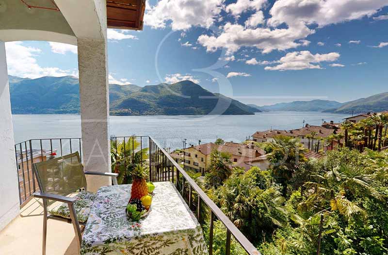 Balkon mit Seeblick